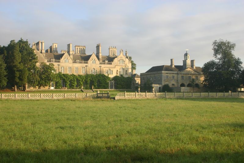 /uploads/image/present/South Wing with Stable Block.JPG